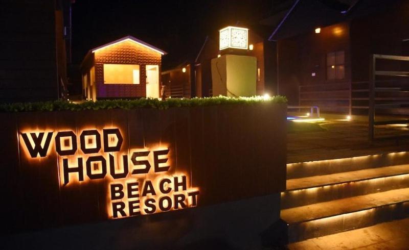 Woodhouse Beach Resort Baga Eksteriør billede